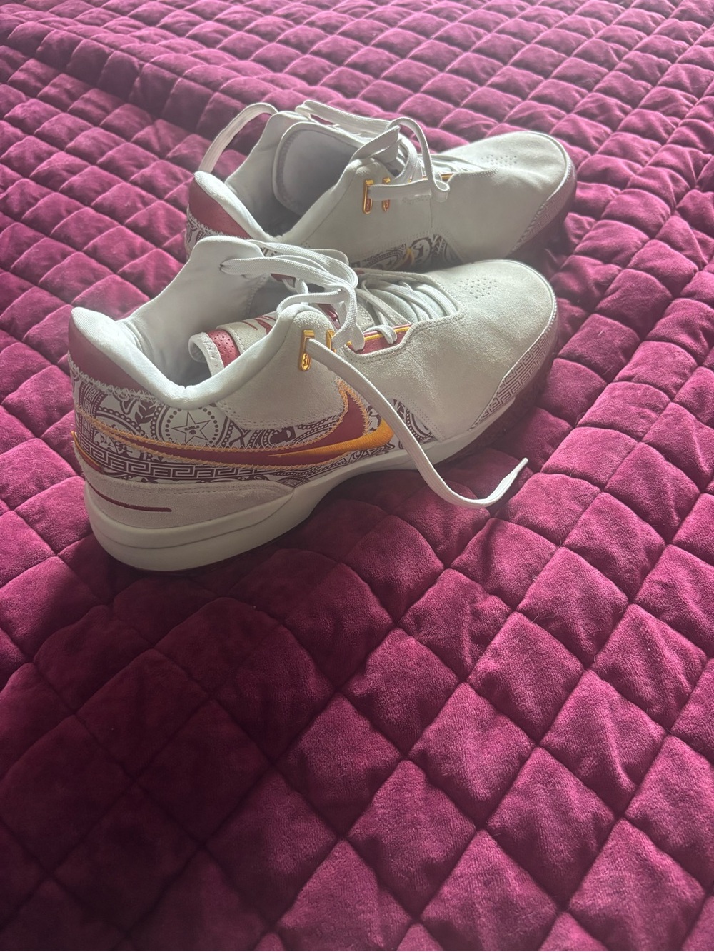 Cream colored with red and orange swoosh. Original box included - Picture 5 of 5